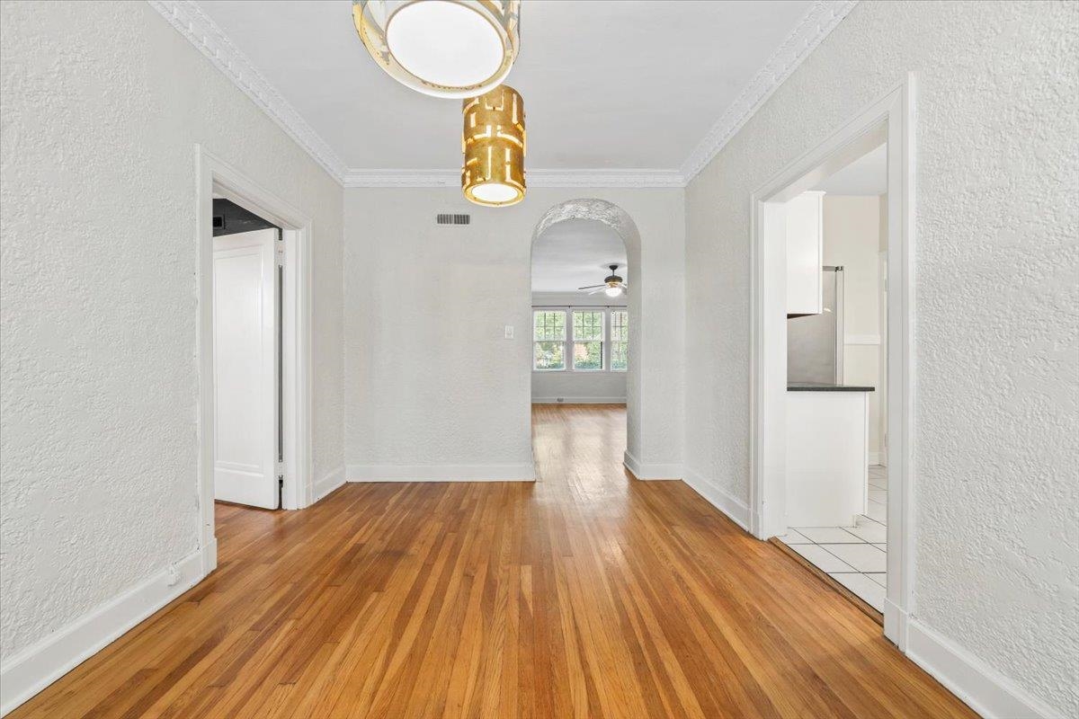 204 S MCLEAN BLVD Unit: 6