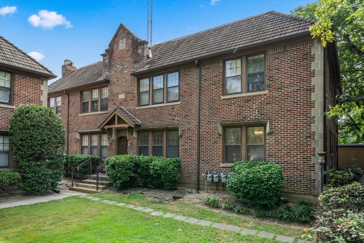 204 S MCLEAN BLVD Unit: 6