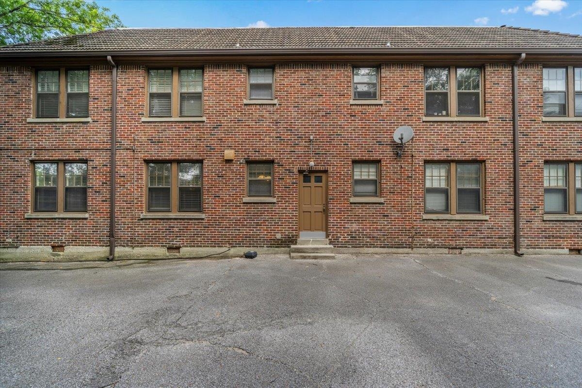 204 S MCLEAN BLVD Unit: 6