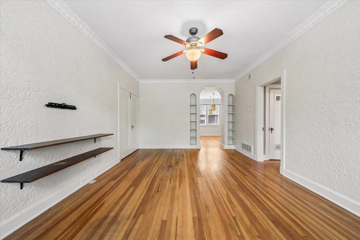 204 S MCLEAN BLVD Unit: 6