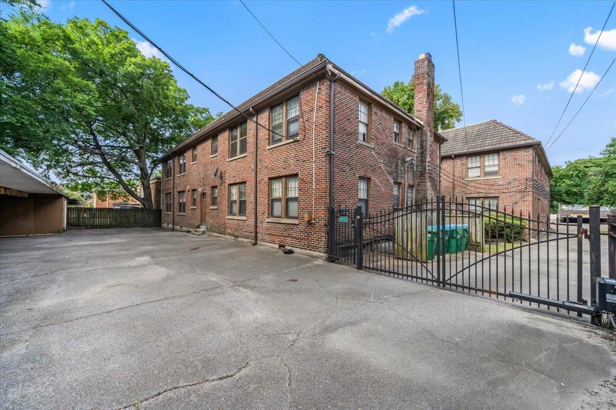 204 S MCLEAN BLVD Unit: 6