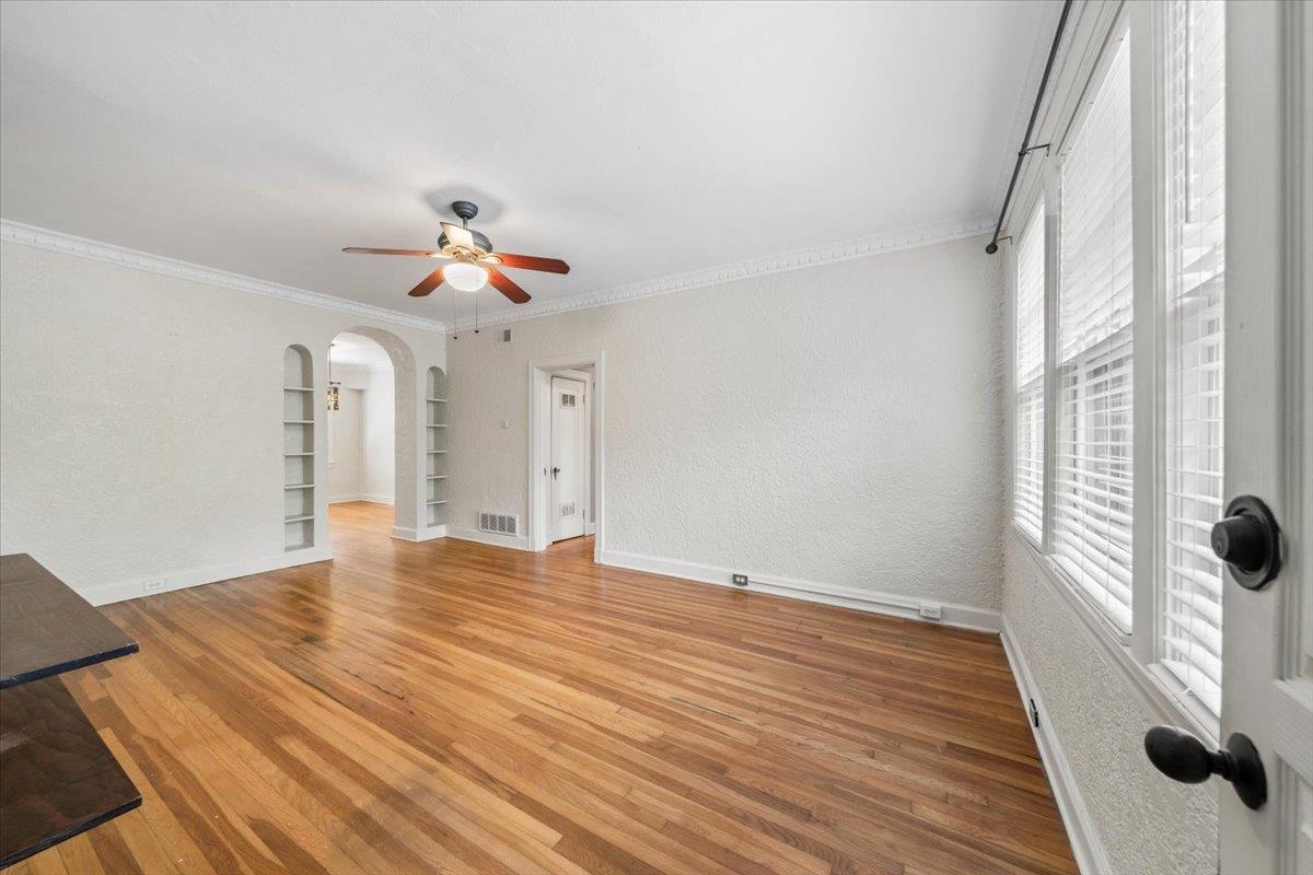 204 S MCLEAN BLVD Unit: 6