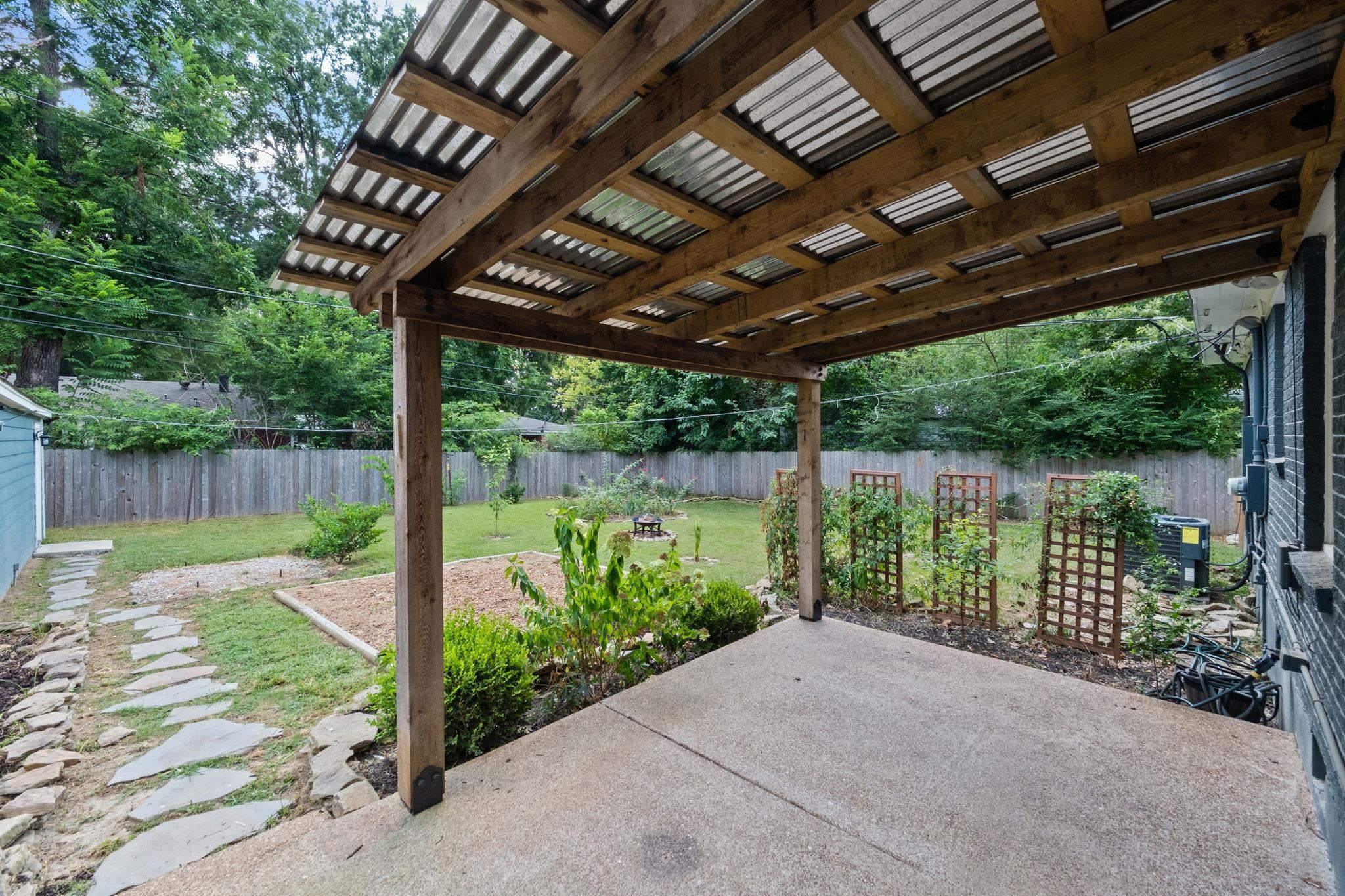 688 BERRY RD