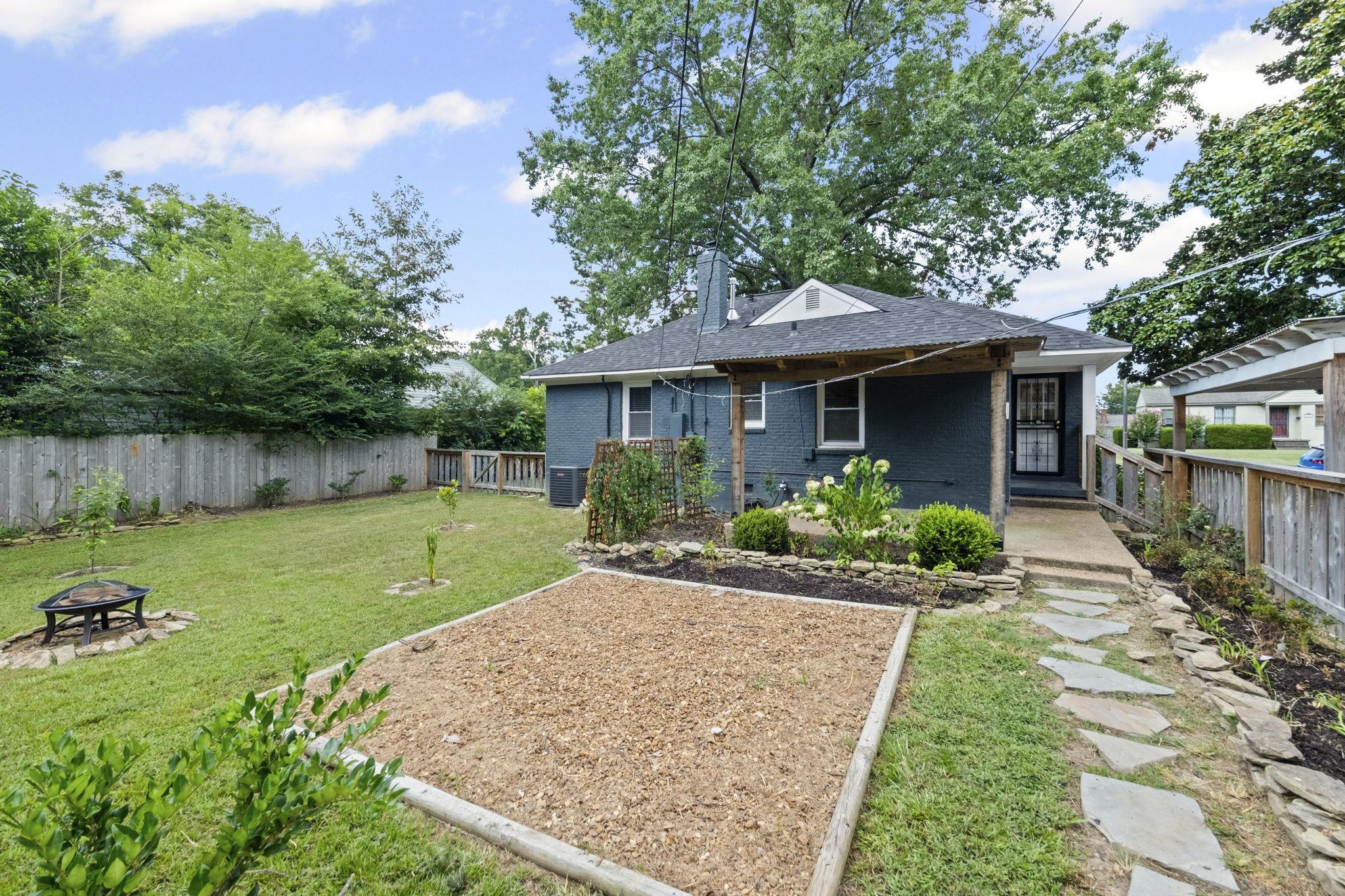 688 BERRY RD