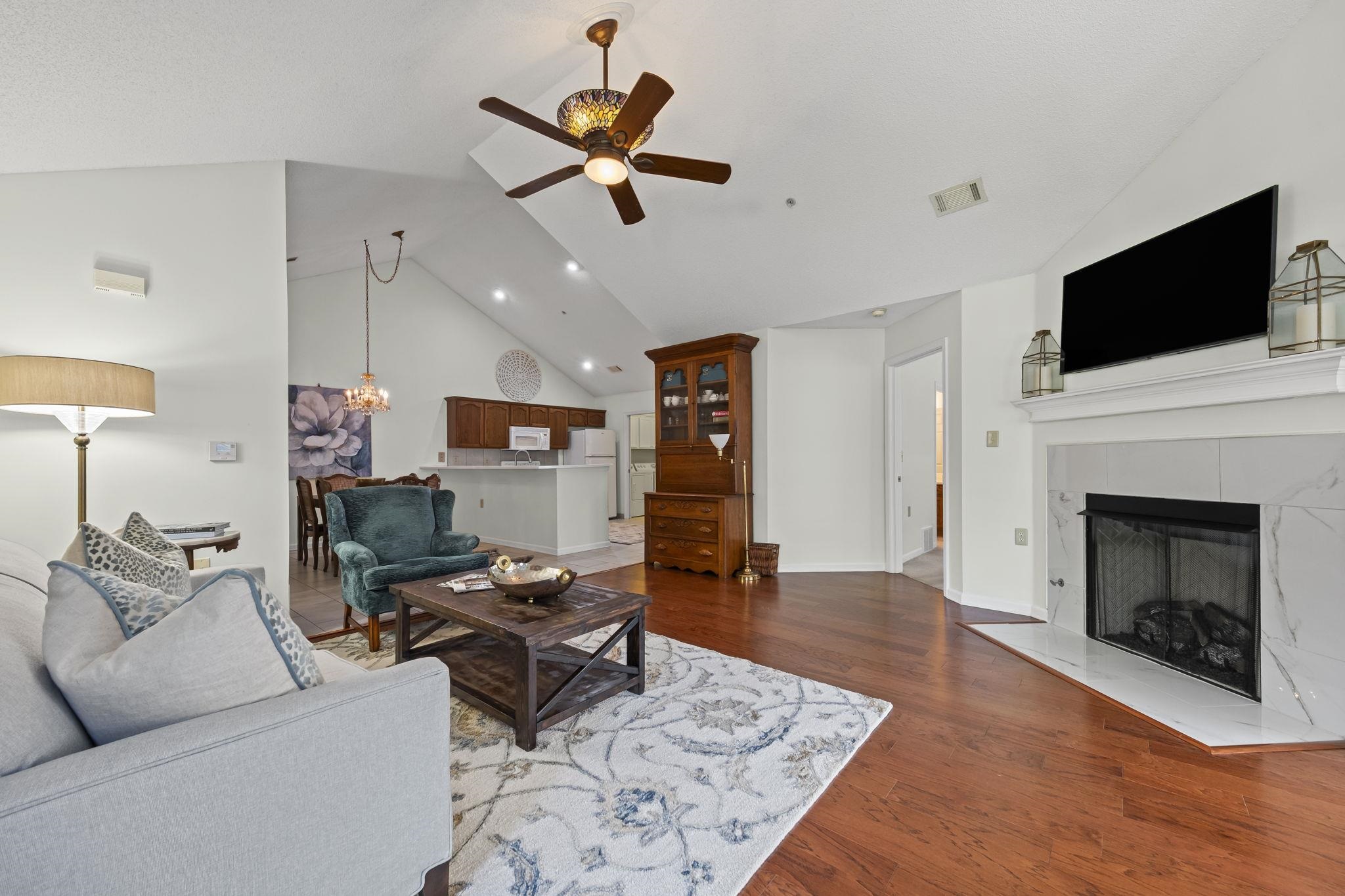 1061 OAK TIMBER CIR Unit: 73