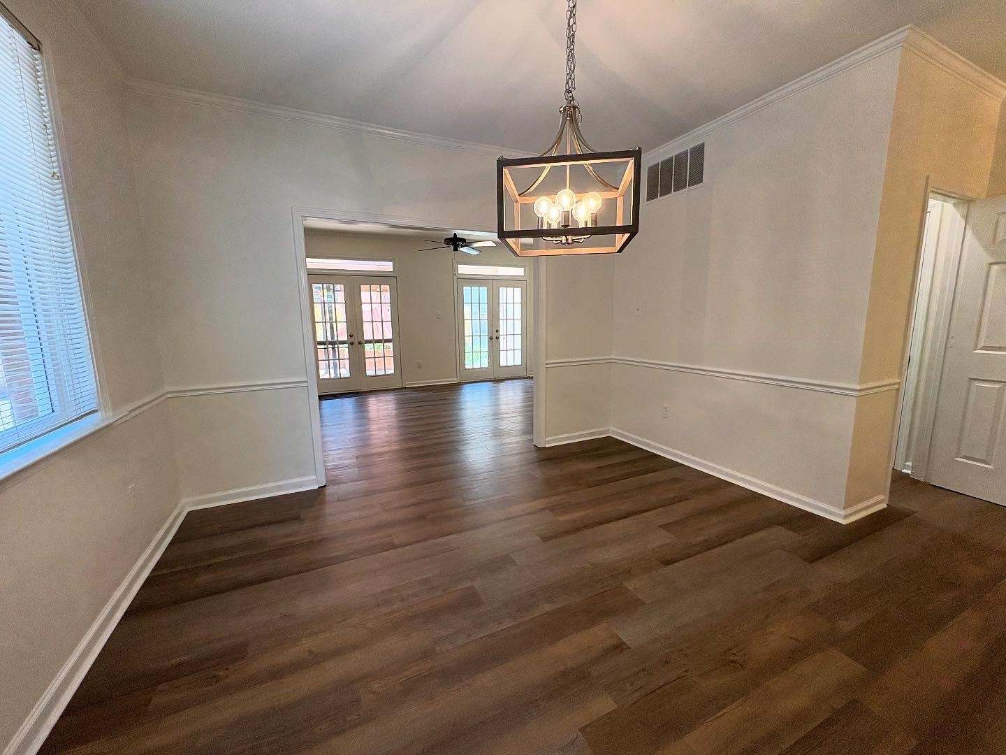 2275 EDGEWOOD CV