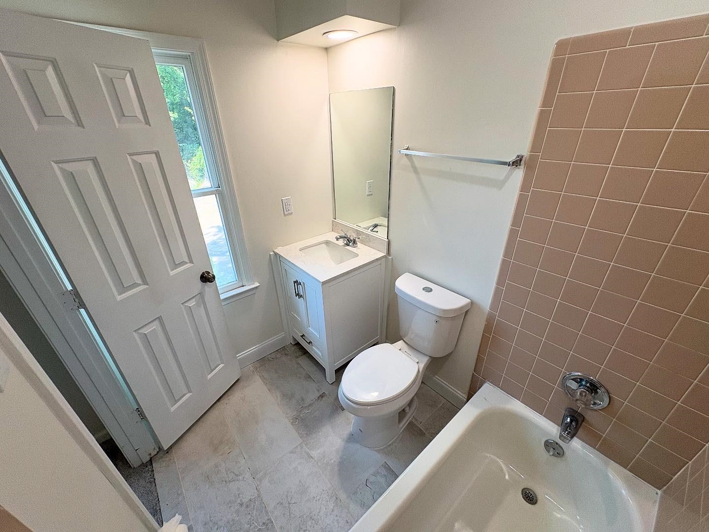 2275 EDGEWOOD CV