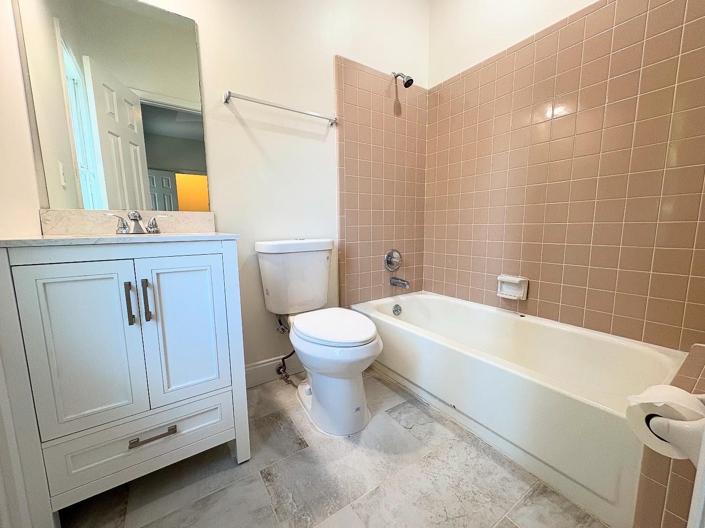2275 EDGEWOOD CV