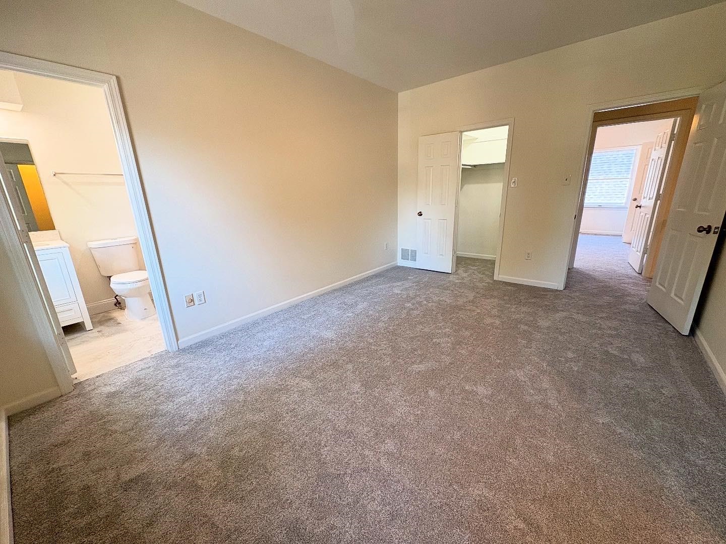 2275 EDGEWOOD CV