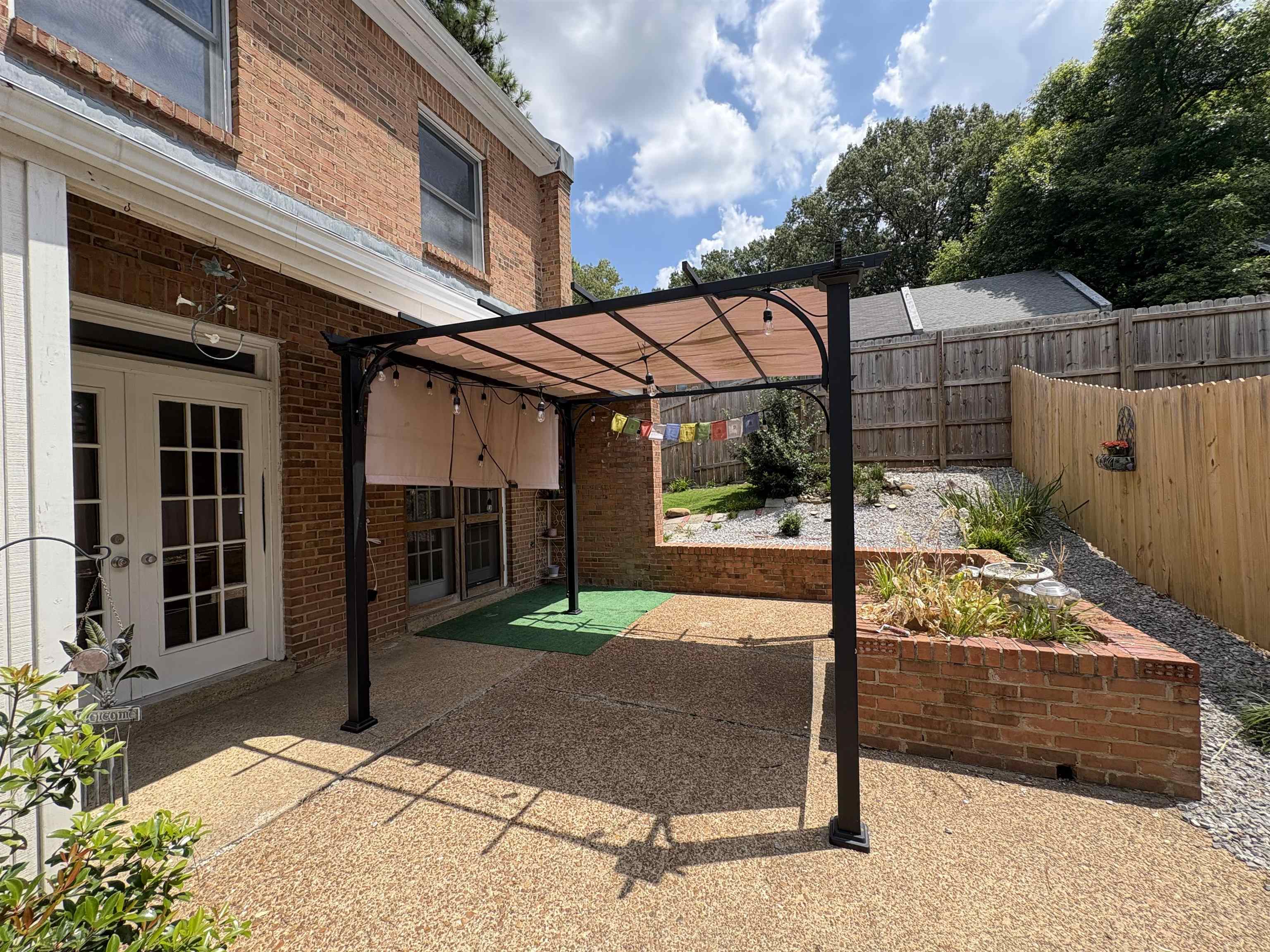 2275 EDGEWOOD CV