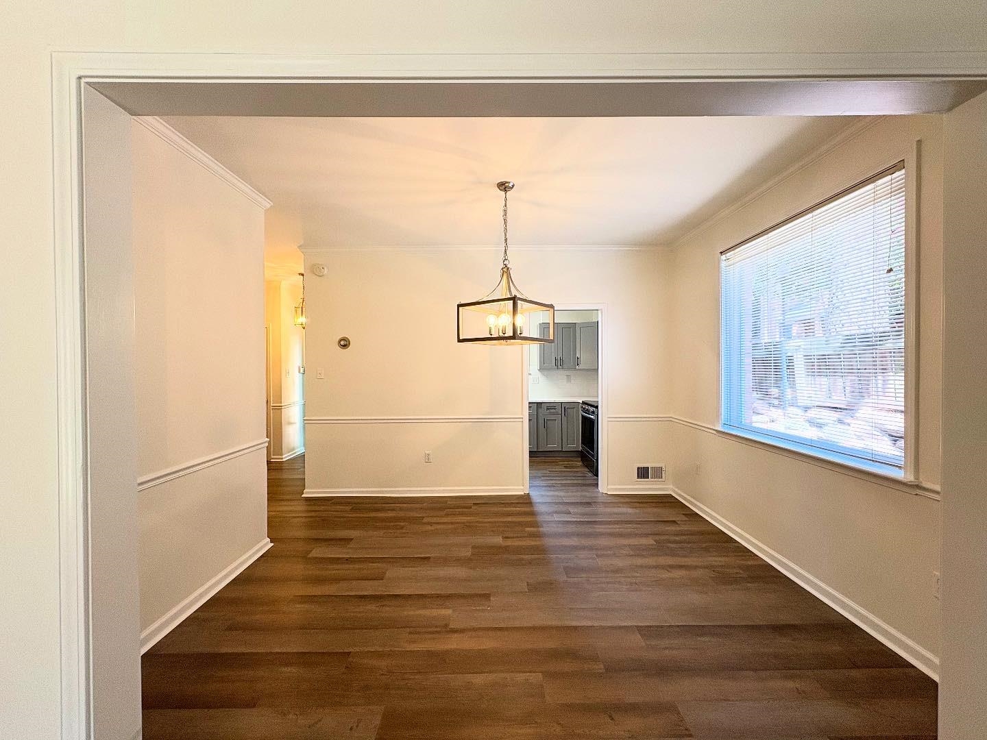 2275 EDGEWOOD CV