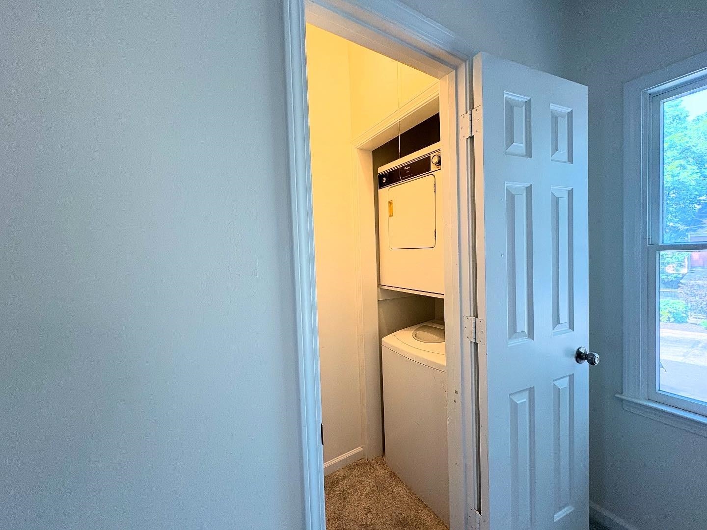2275 EDGEWOOD CV