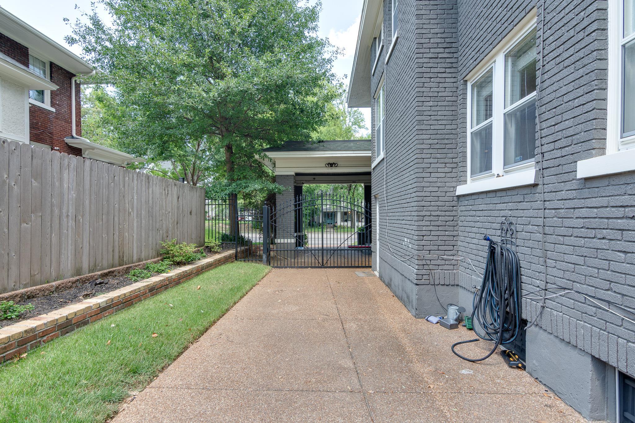 1373 PEABODY AVE