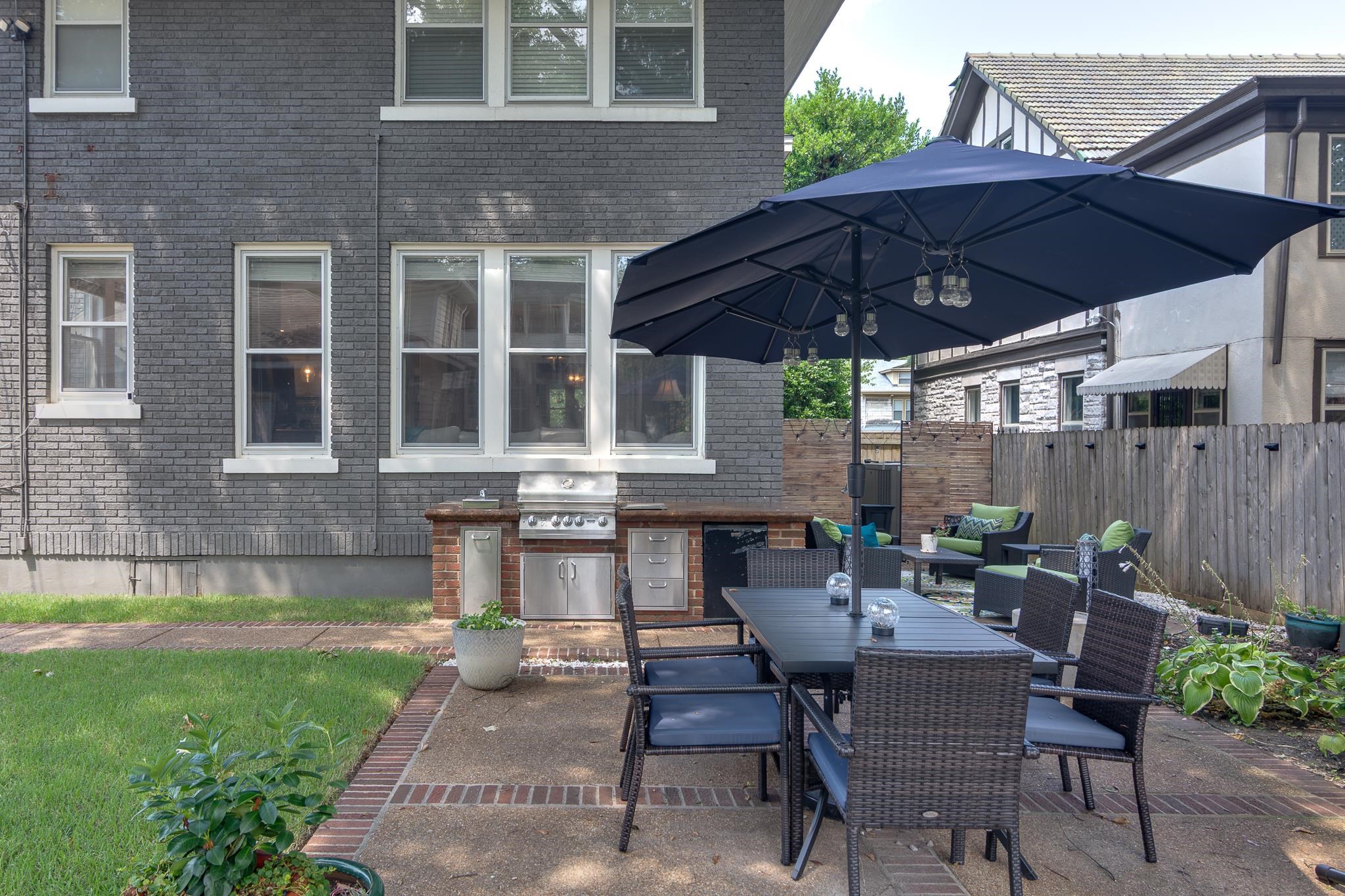 1373 PEABODY AVE