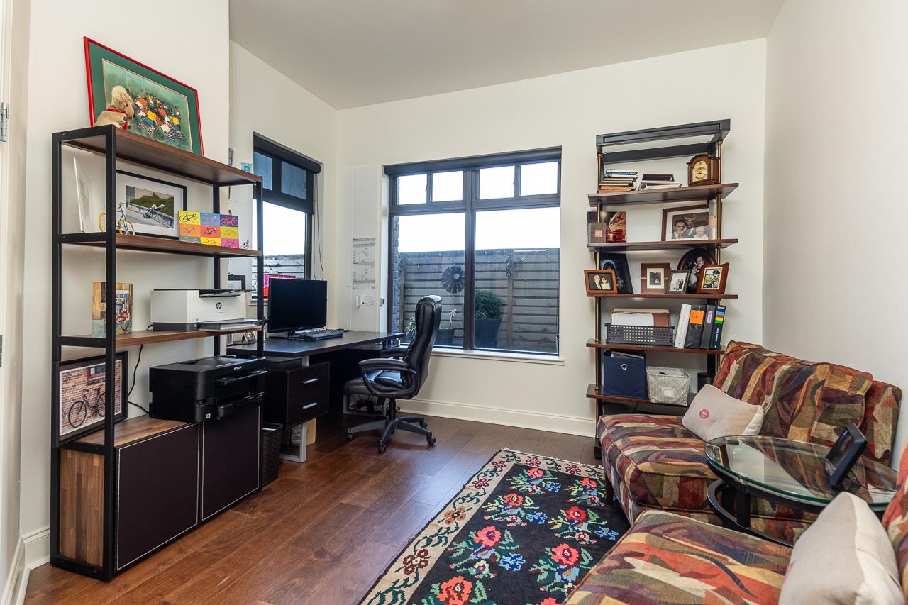 717 RIVERSIDE DR Unit: 109