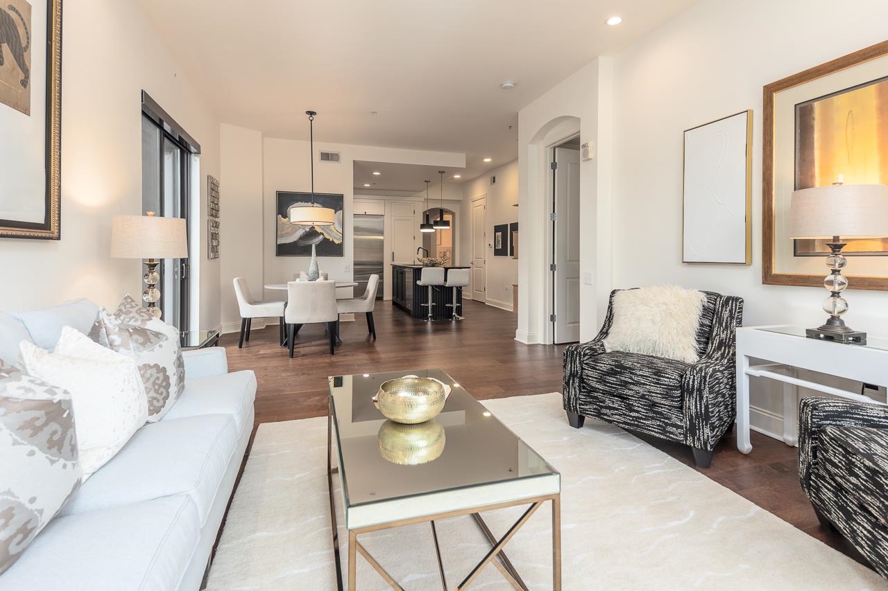 717 RIVERSIDE DR Unit: 109