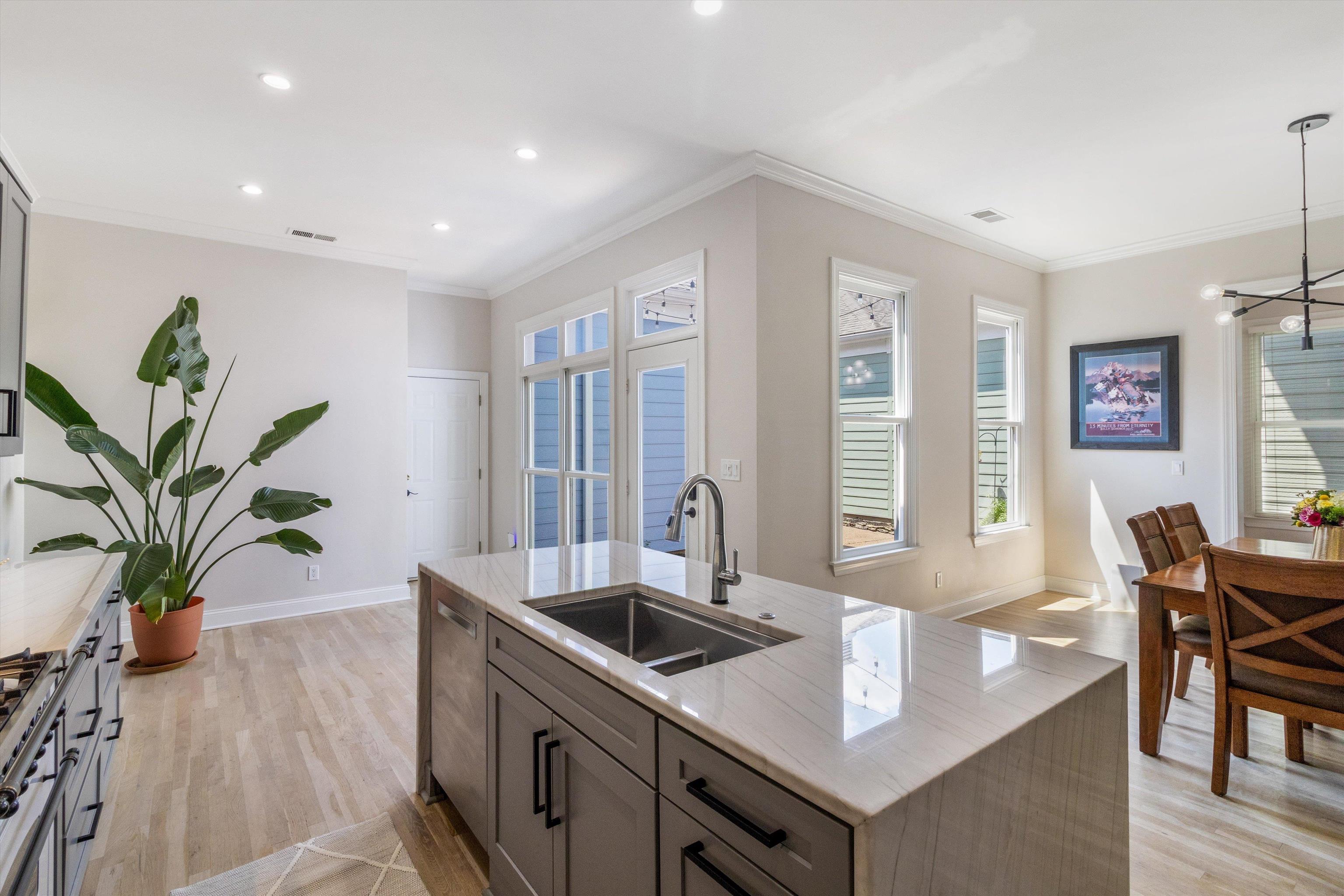 954 RIVER LANDING DR