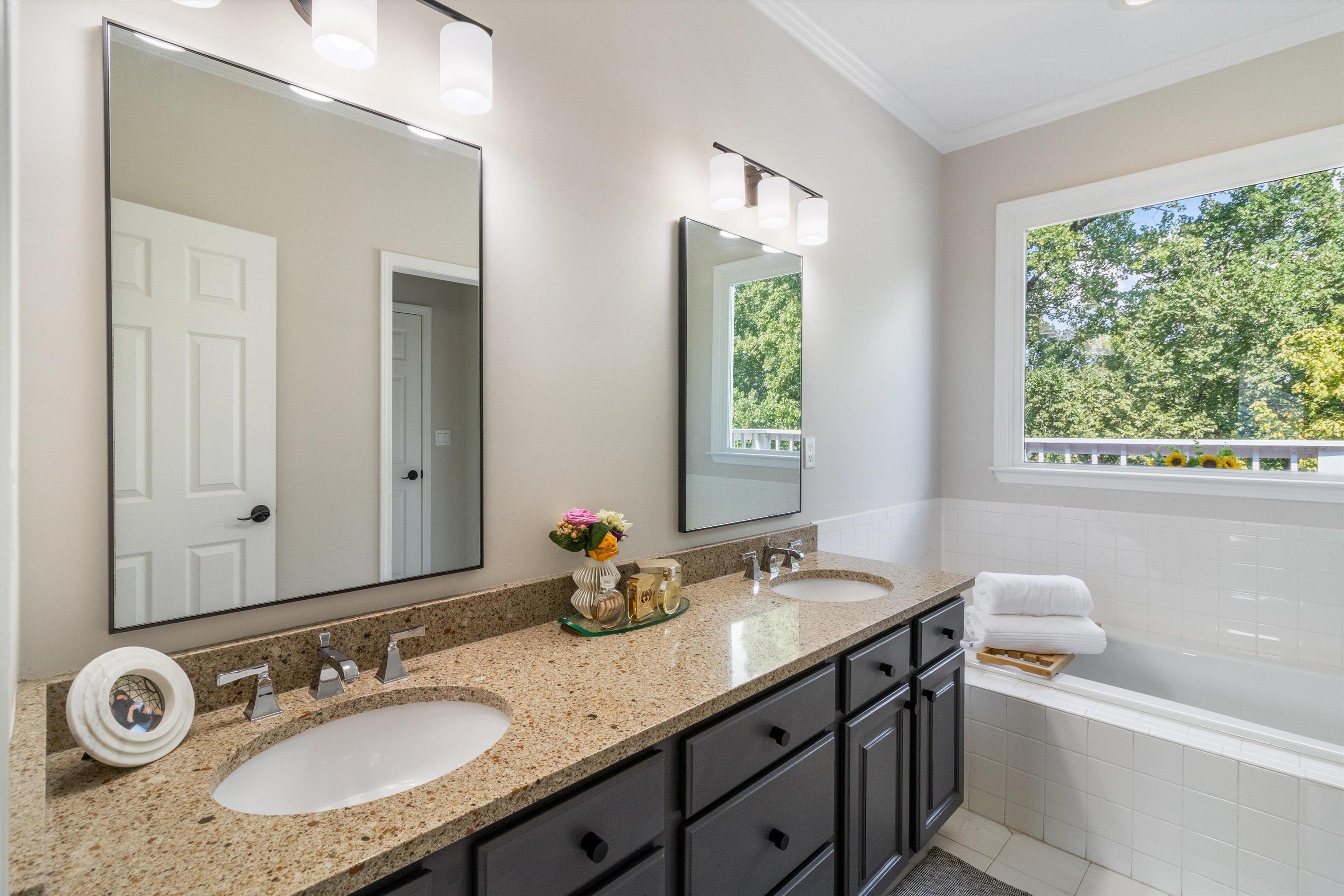 954 RIVER LANDING DR