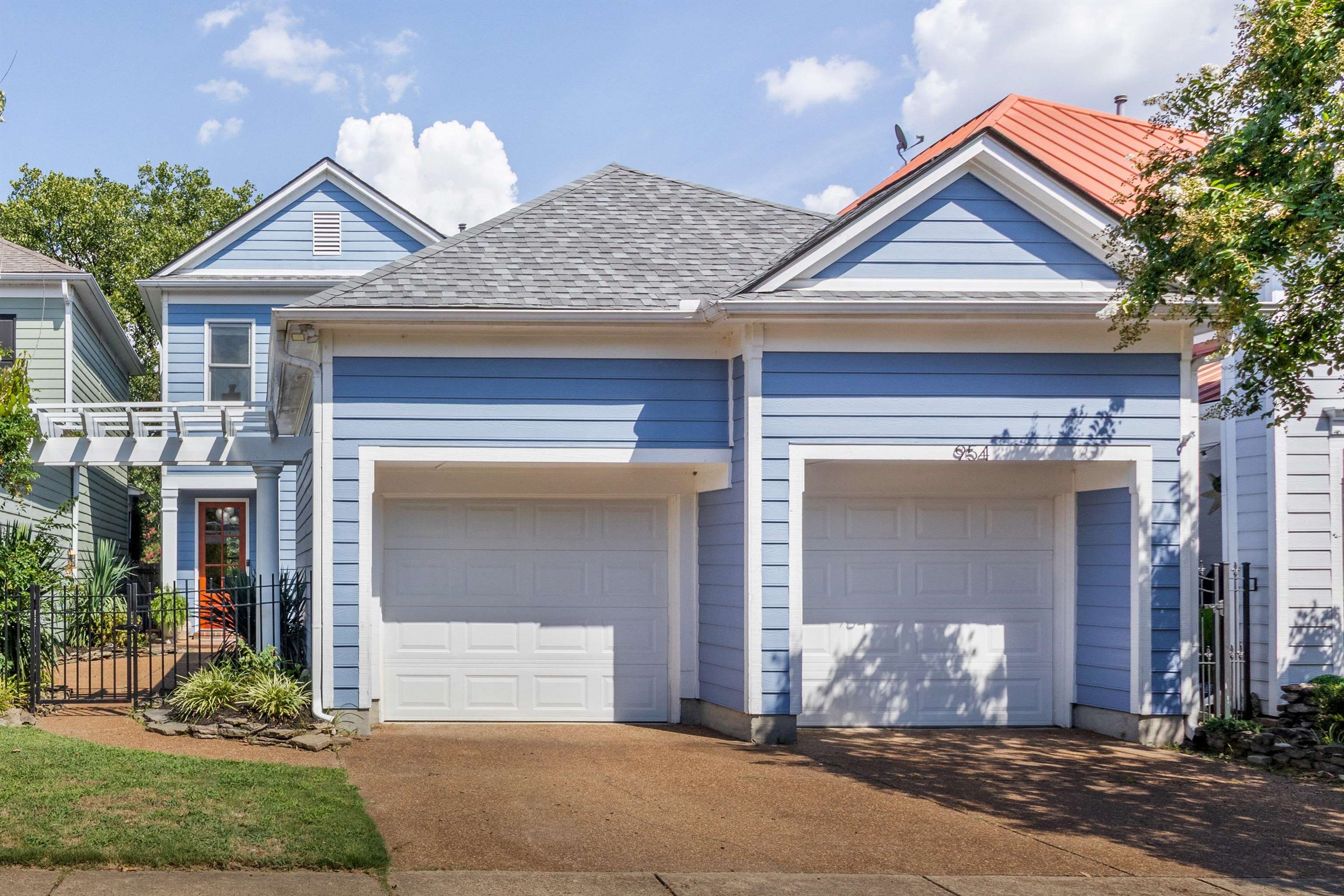 954 RIVER LANDING DR