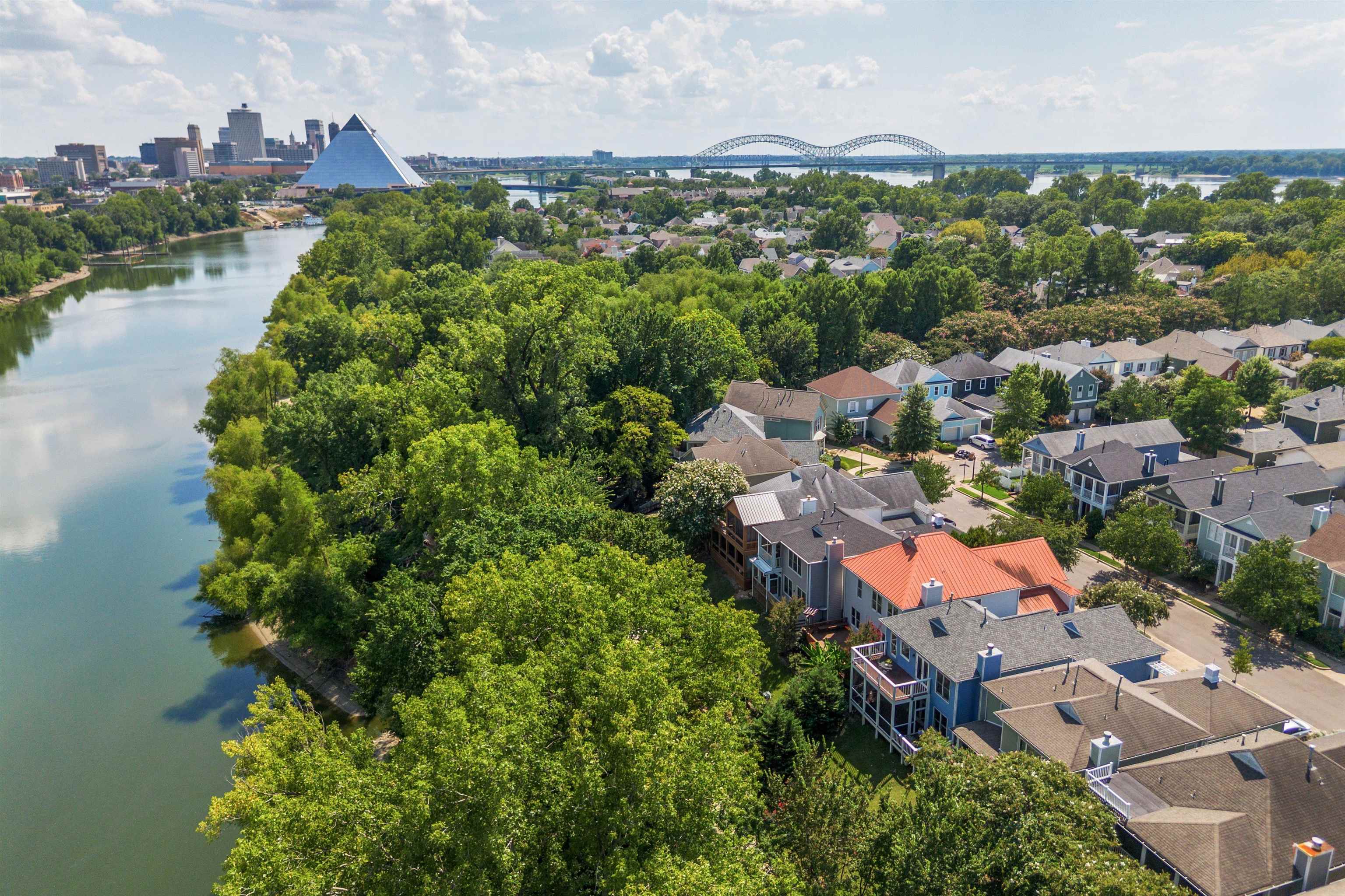 954 RIVER LANDING DR