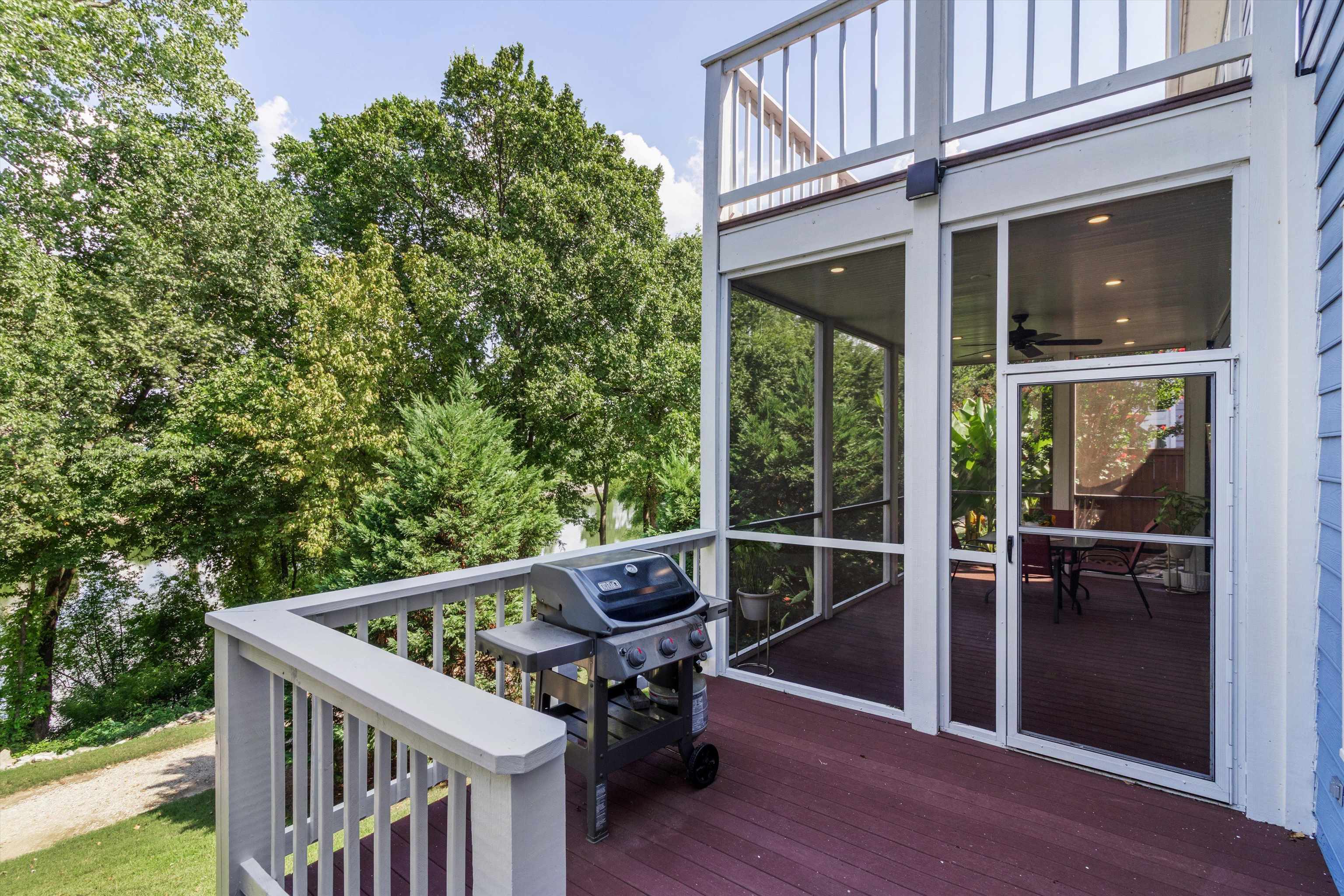 954 RIVER LANDING DR