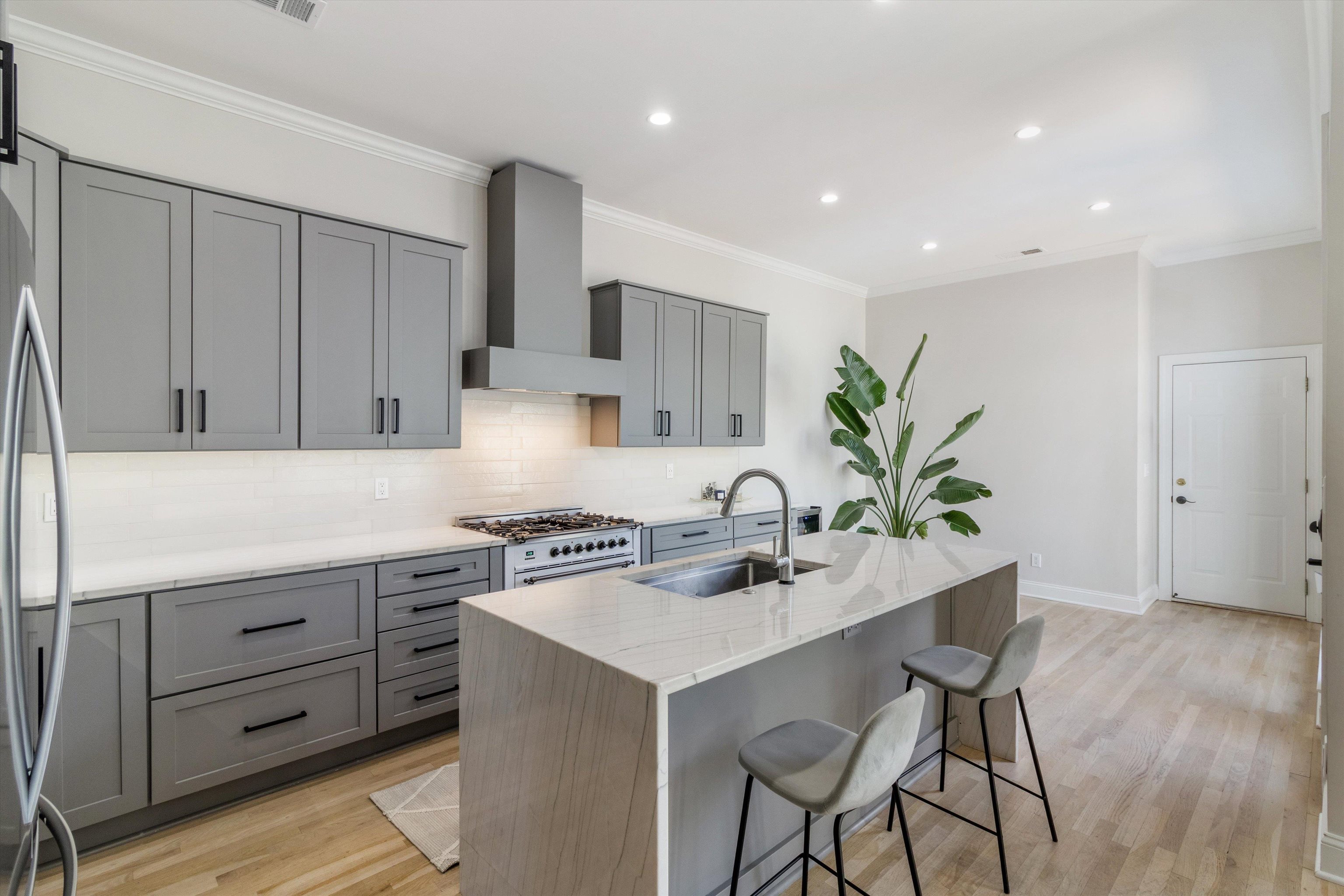 954 RIVER LANDING DR