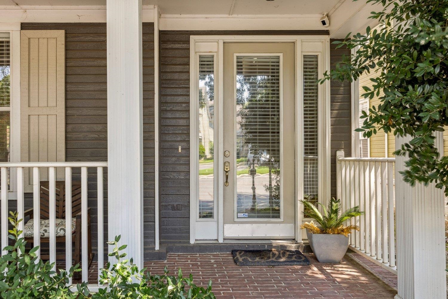 1390 ISLAND SHORE DR