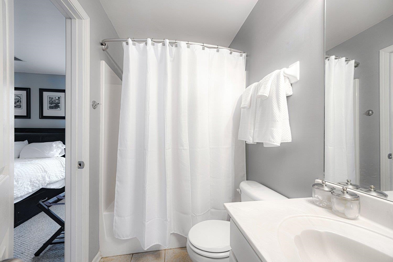 1390 ISLAND SHORE DR