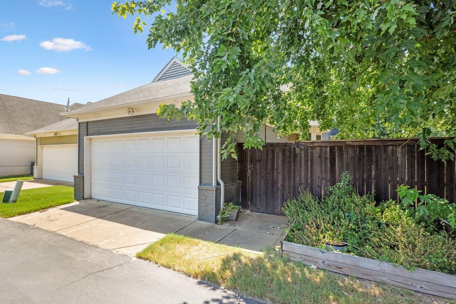 1390 ISLAND SHORE DR