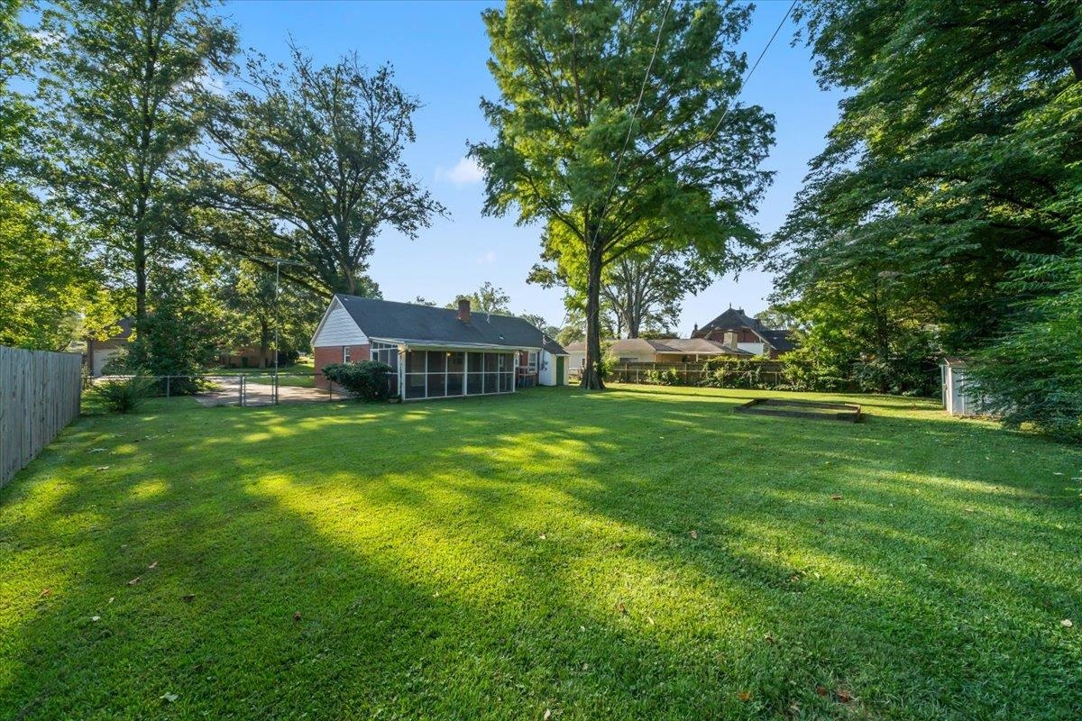 435 FAIRFIELD CIR