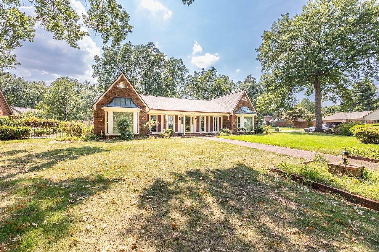 2093 HICKORY CREST DR