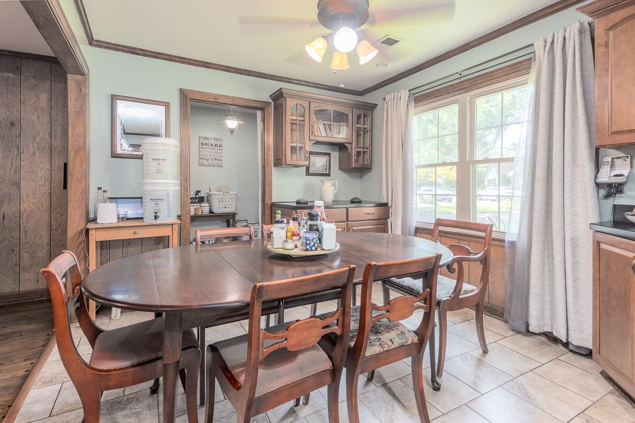 2093 HICKORY CREST DR