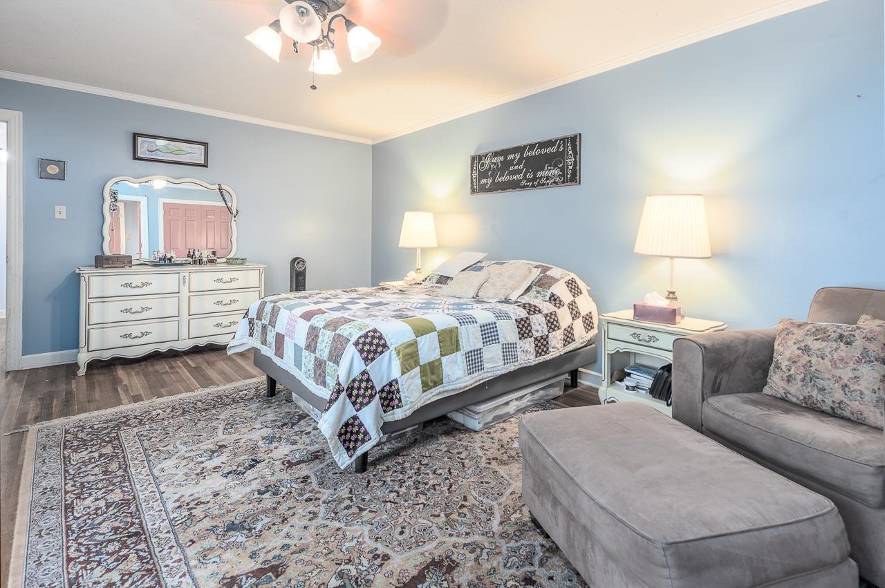 2093 HICKORY CREST DR