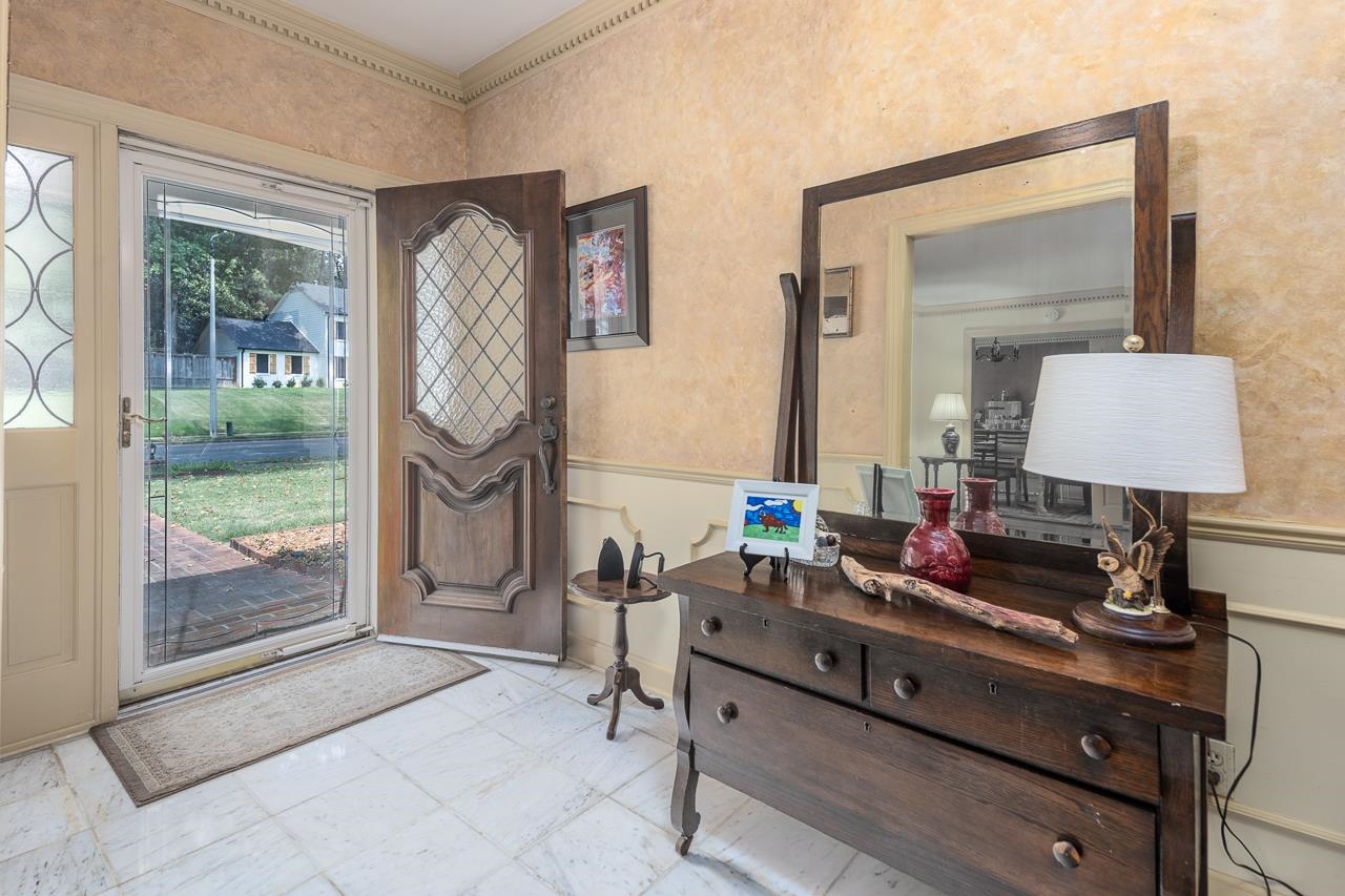 2093 HICKORY CREST DR