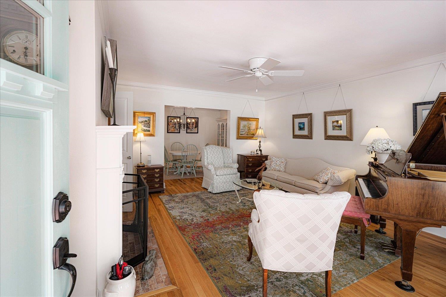 414 HOLMES CIR