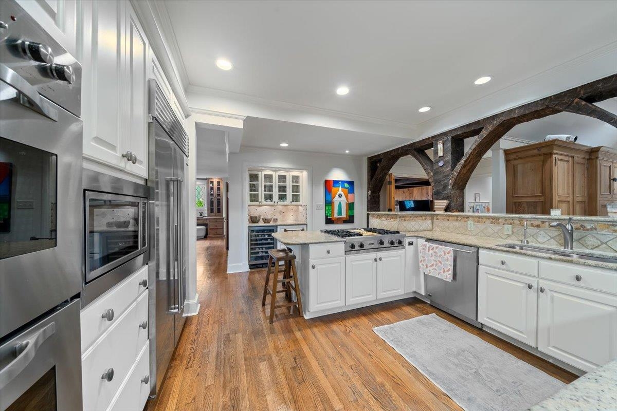2917 NATCHEZ LN