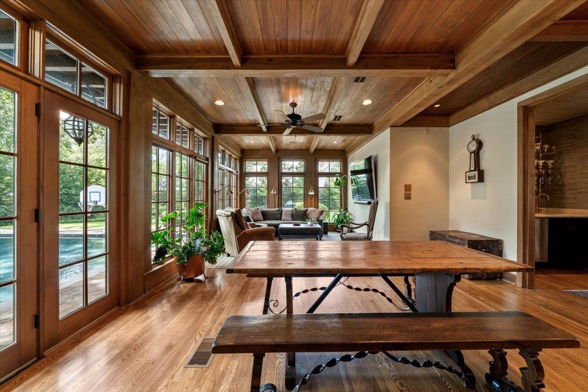 2917 NATCHEZ LN