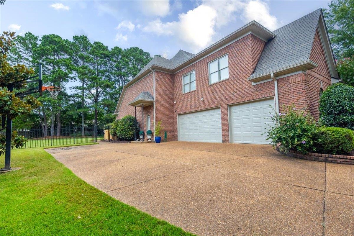 10050 AVENT RIDGE CV
