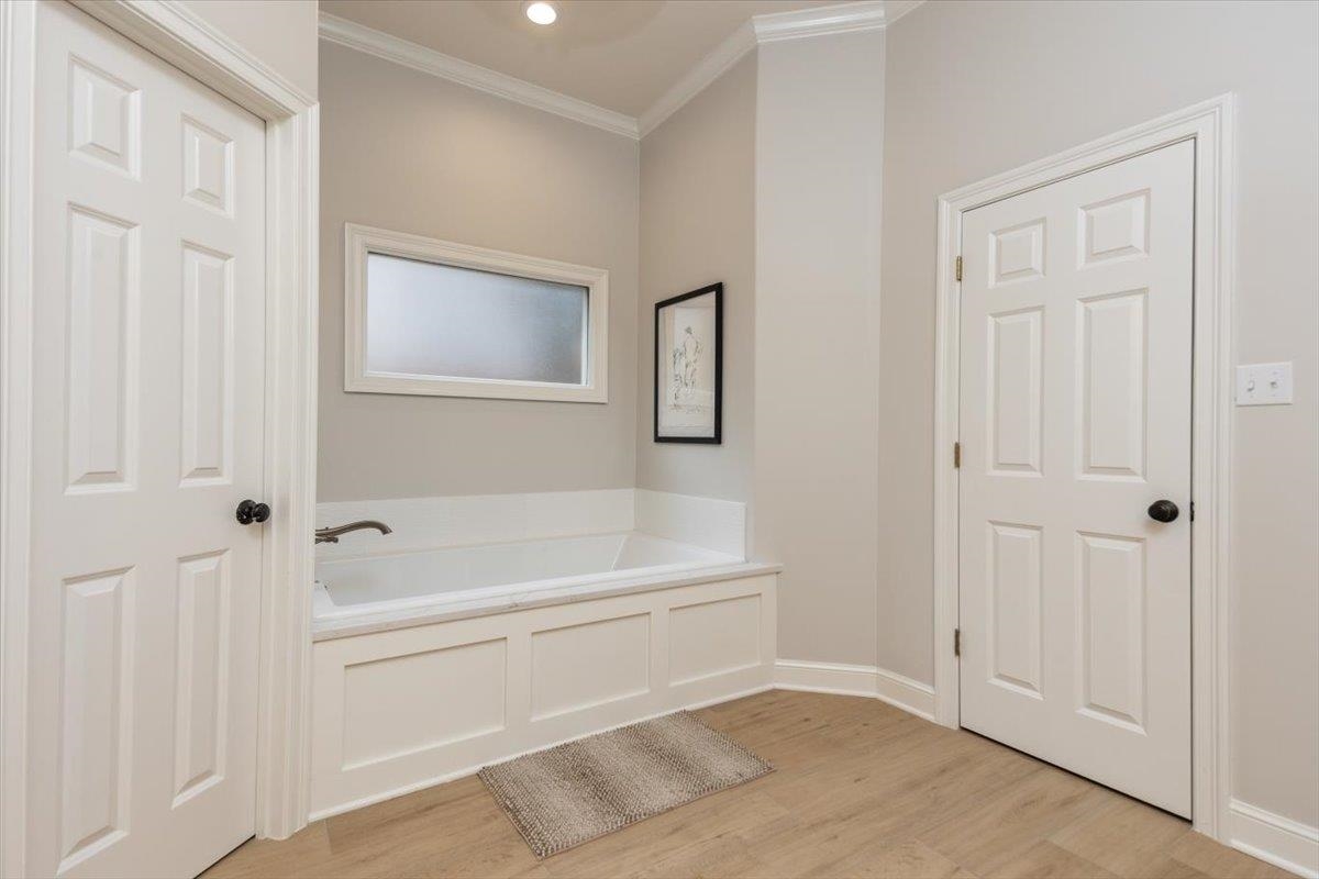 10050 AVENT RIDGE CV