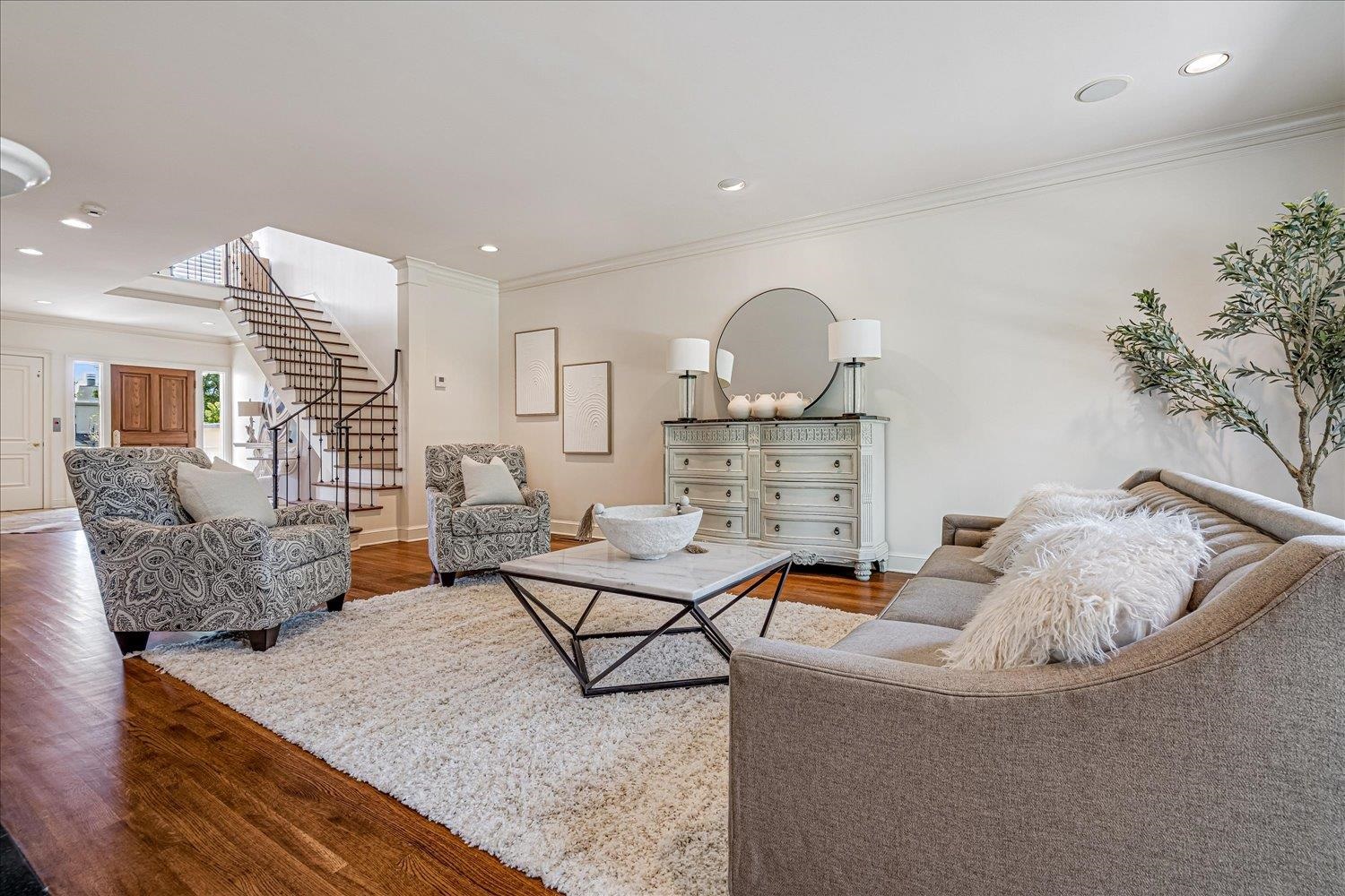 4018 BARONNE WAY Unit: 44