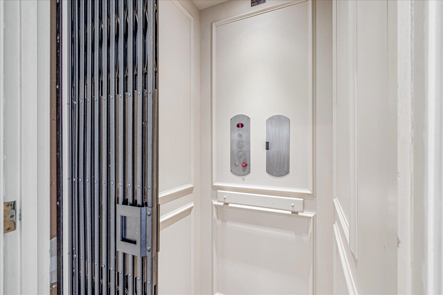 4018 BARONNE WAY Unit: 44