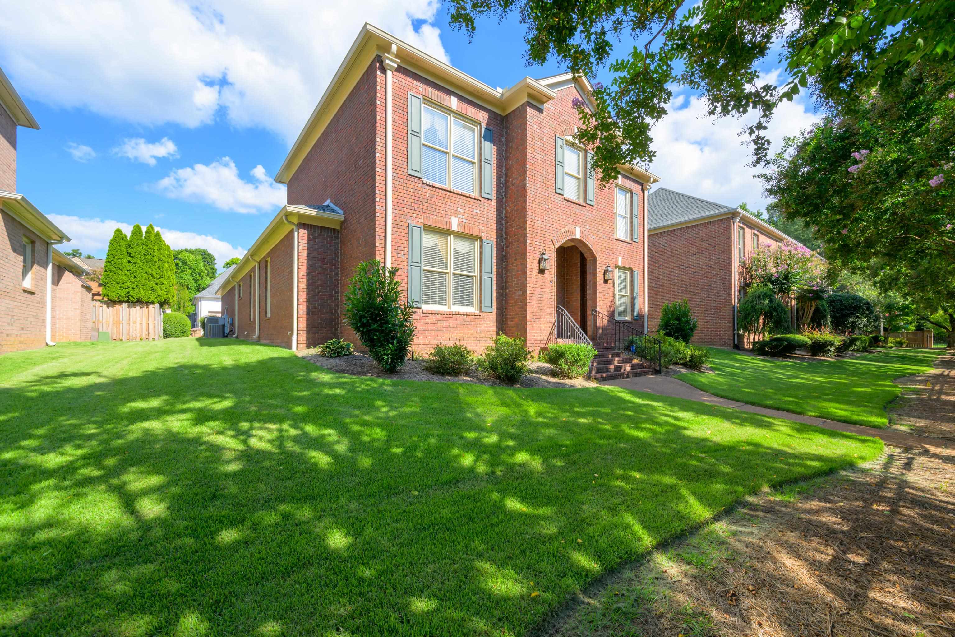 192 N WHITE STATION RD