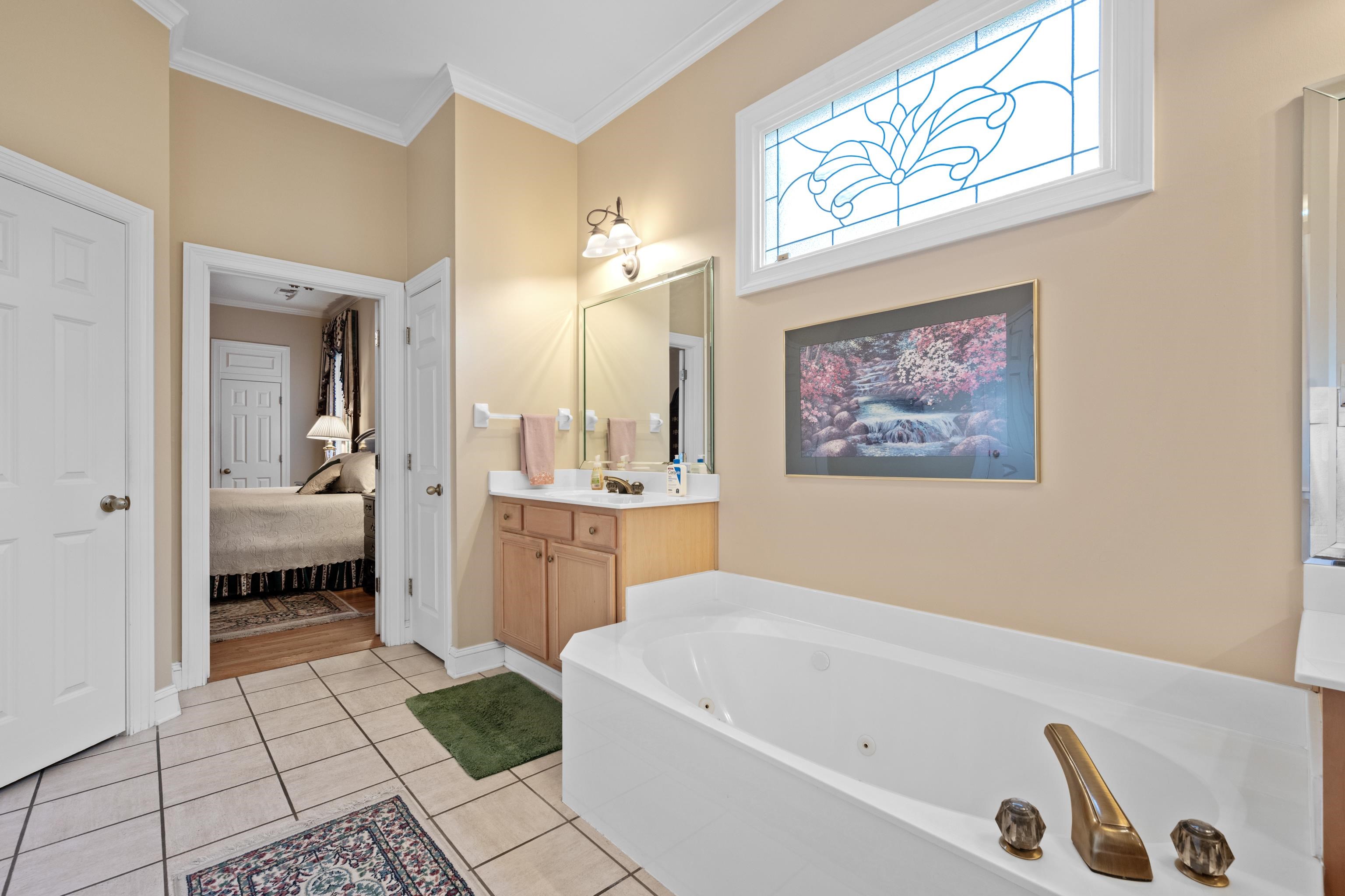 192 N WHITE STATION RD