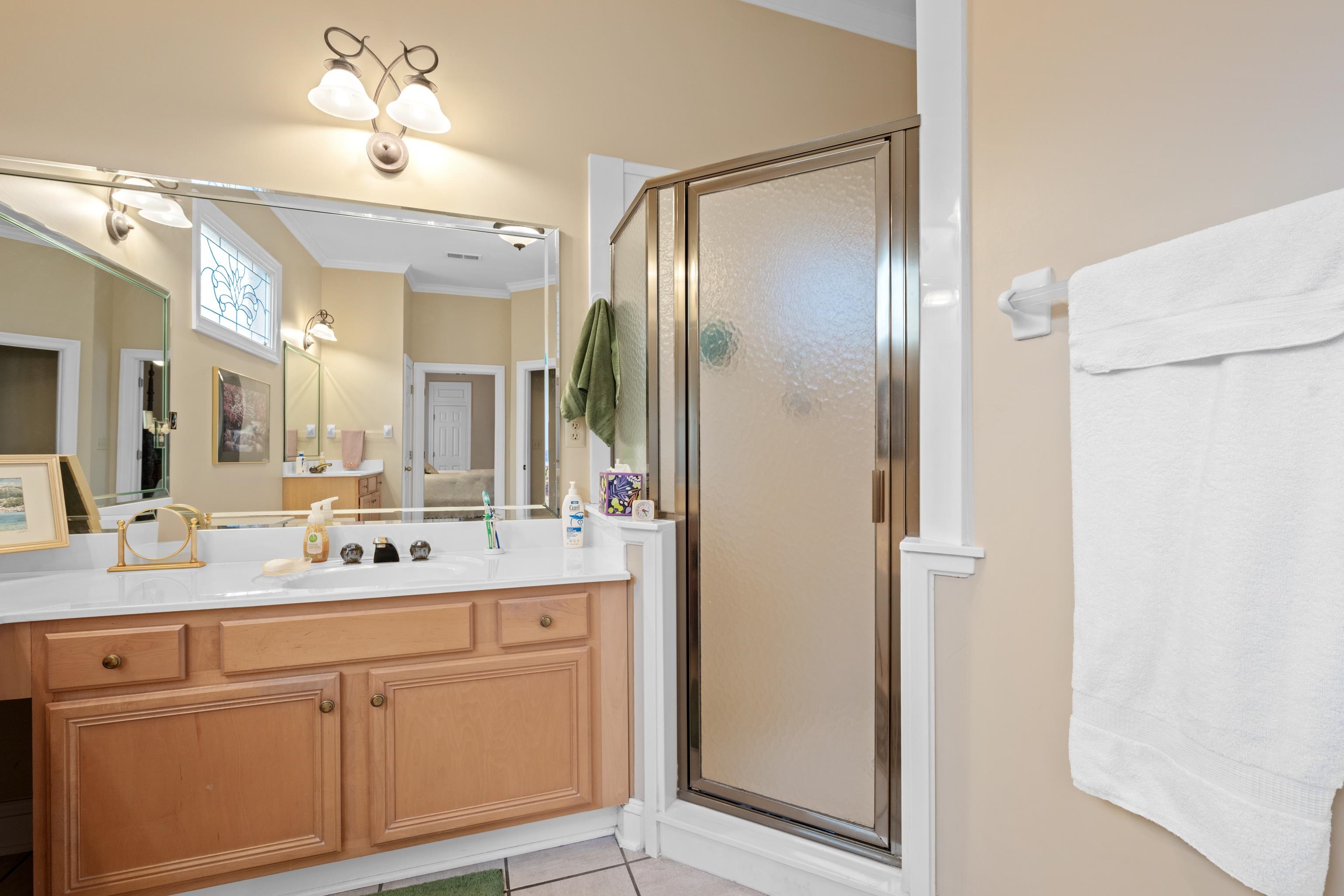 192 N WHITE STATION RD