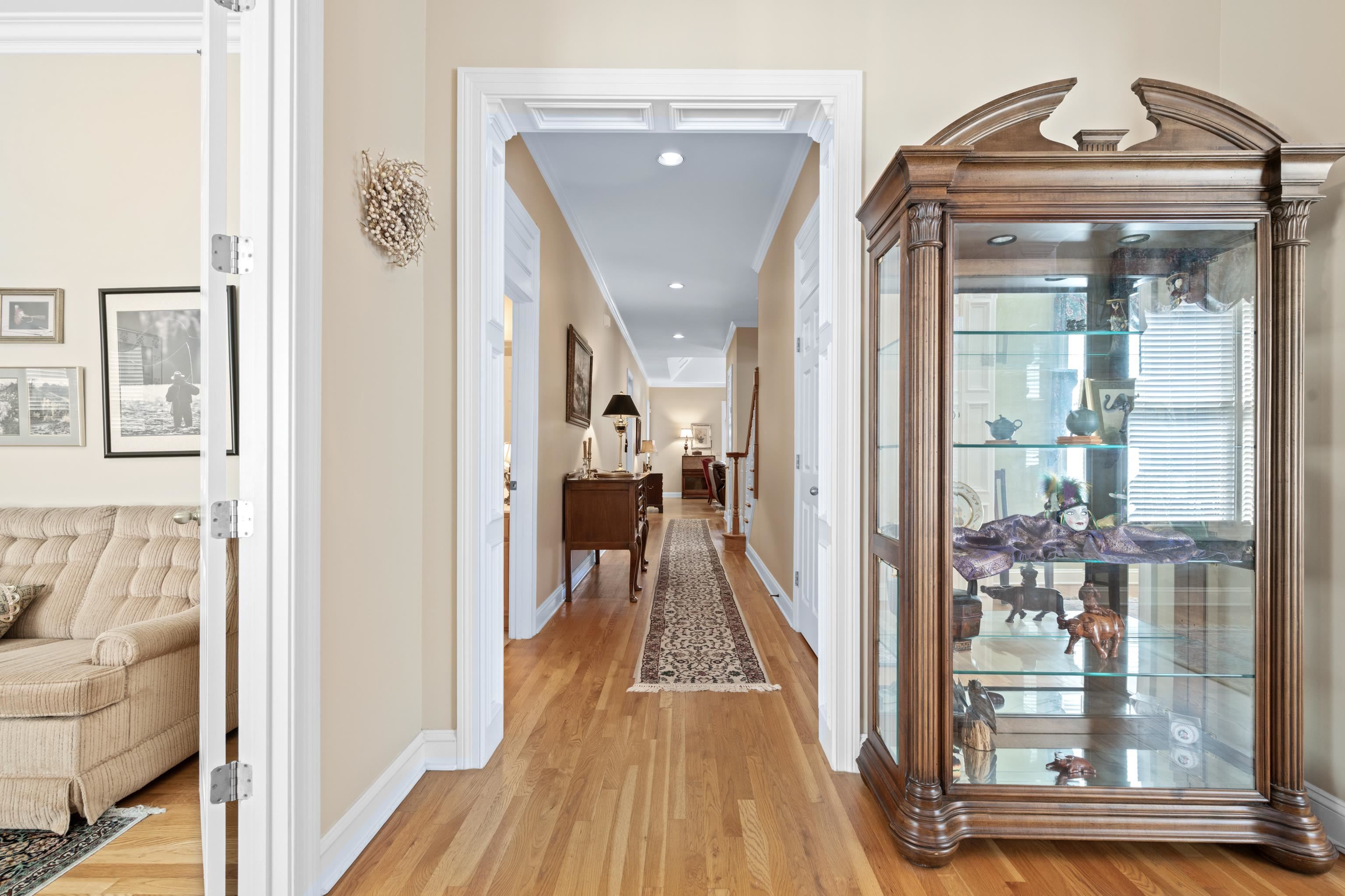 192 N WHITE STATION RD