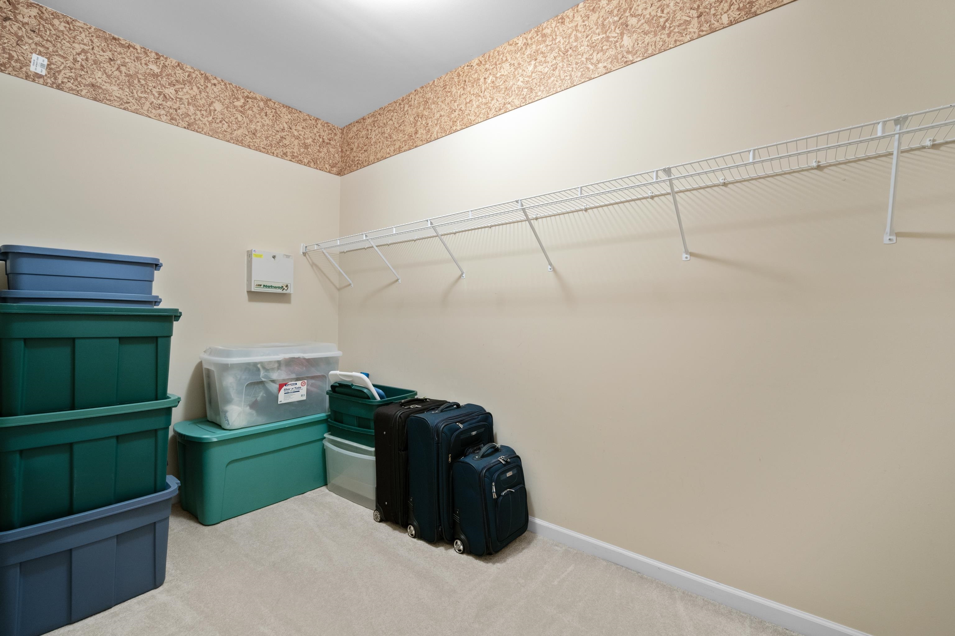 192 N WHITE STATION RD