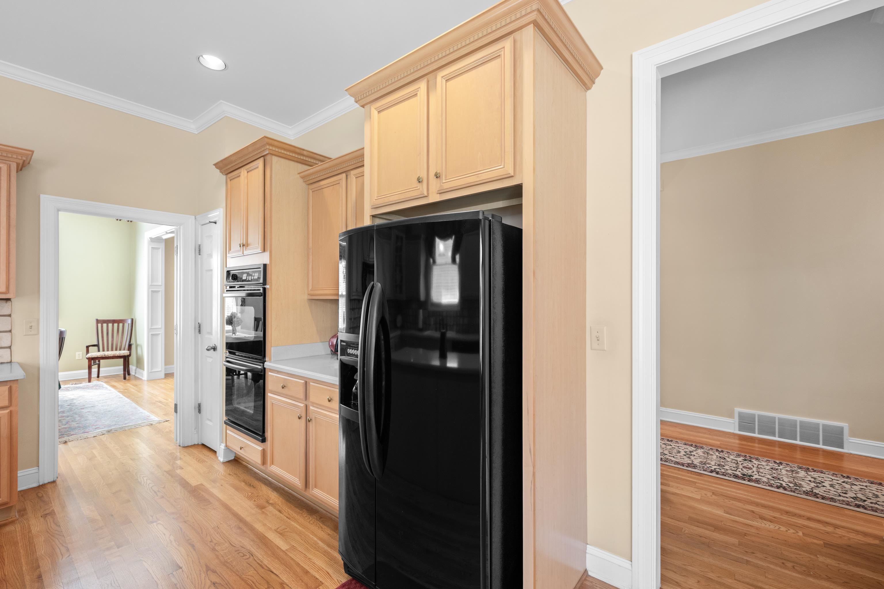 192 N WHITE STATION RD