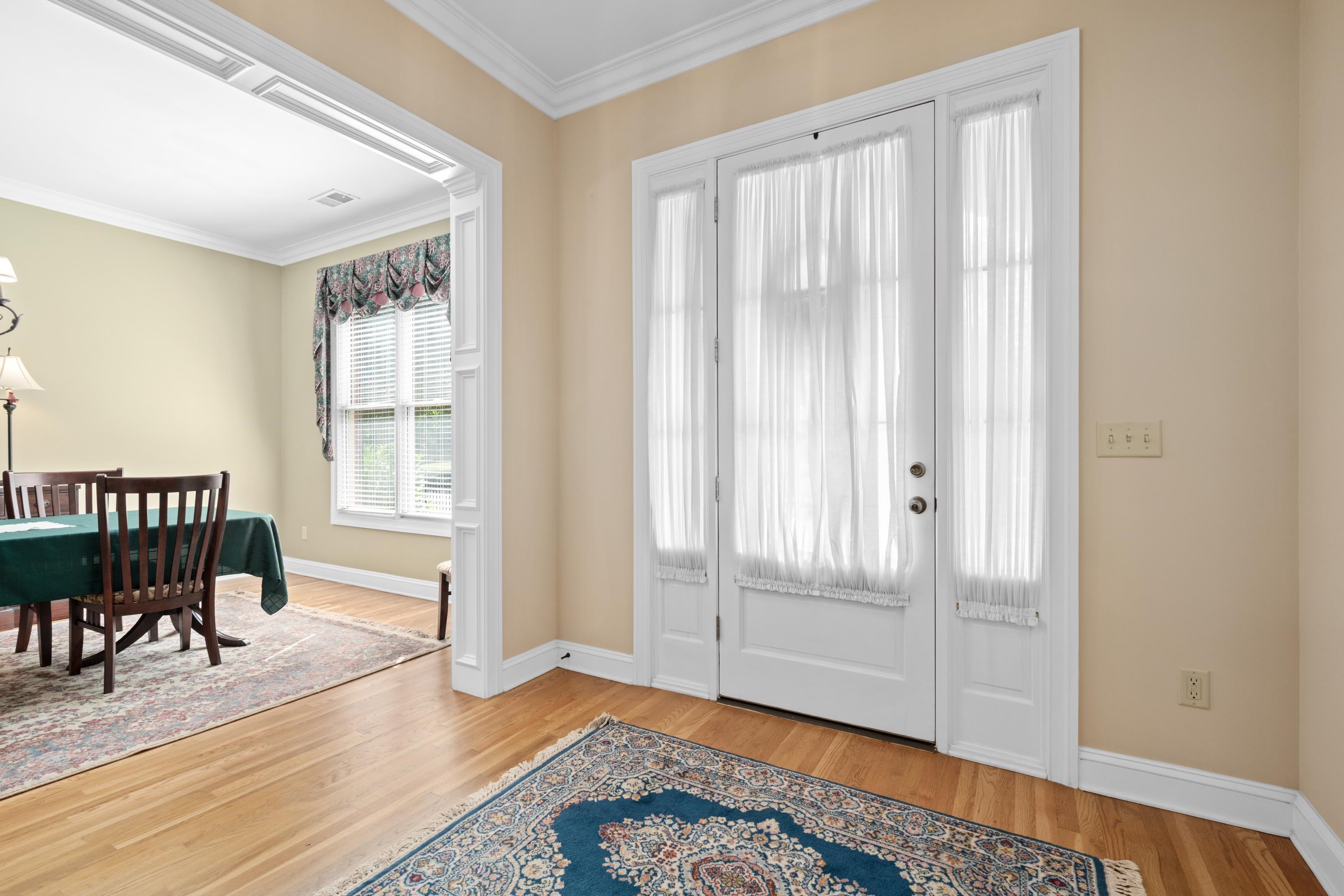 192 N WHITE STATION RD