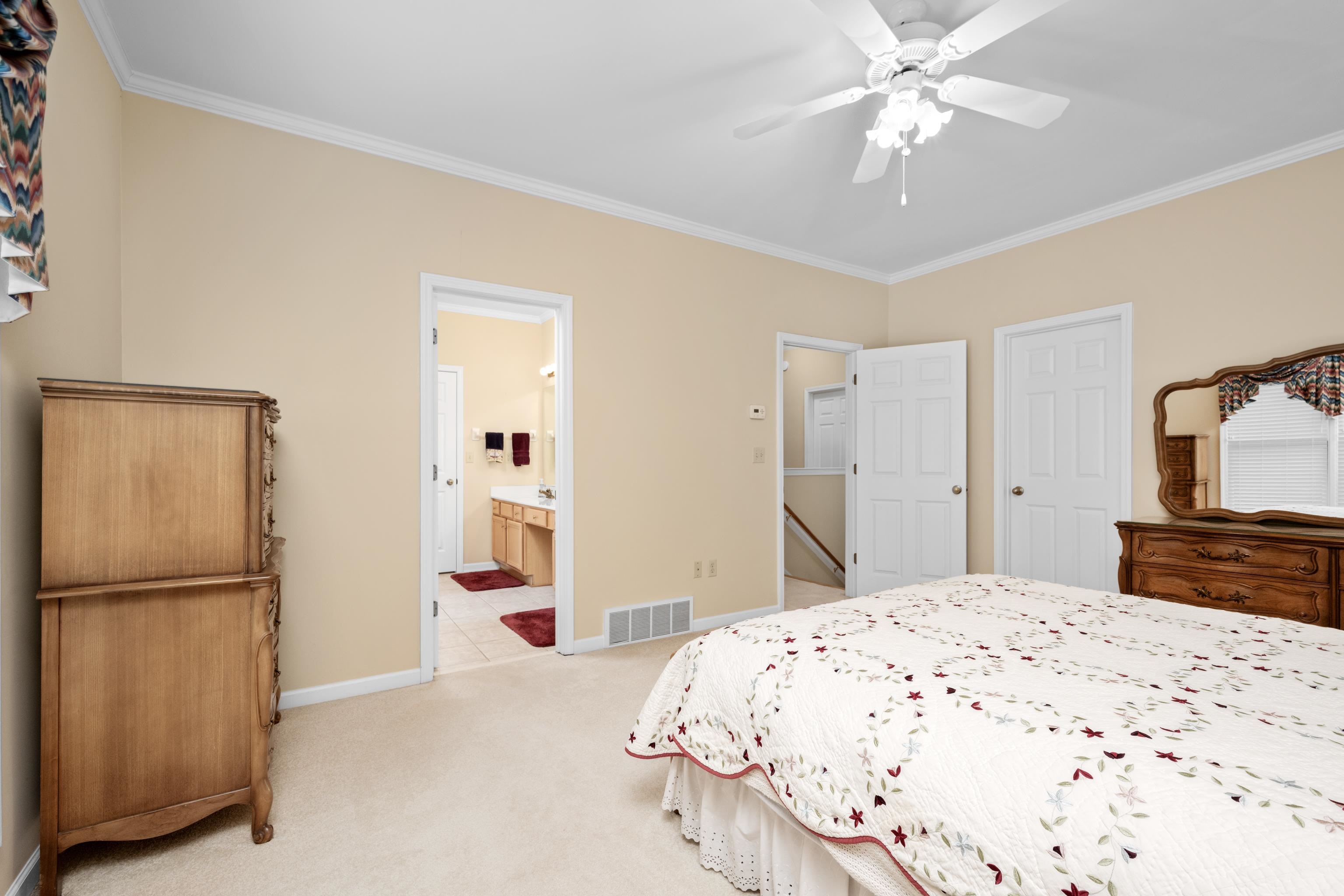 192 N WHITE STATION RD