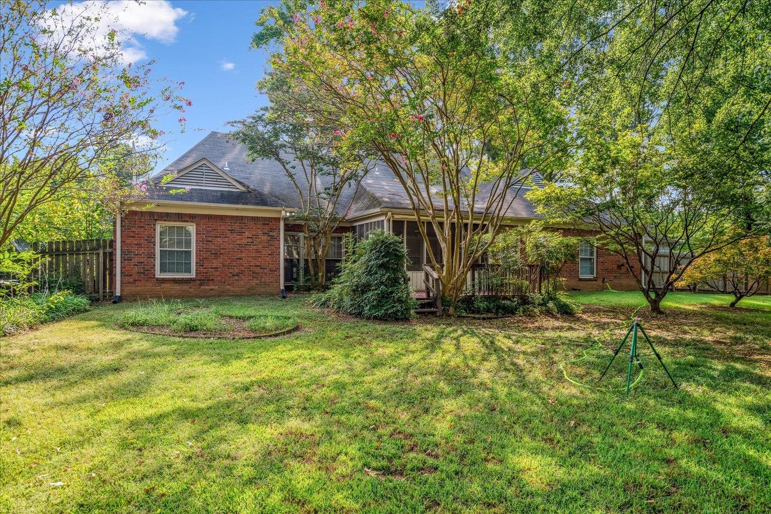 1665 RIVERDALE RD